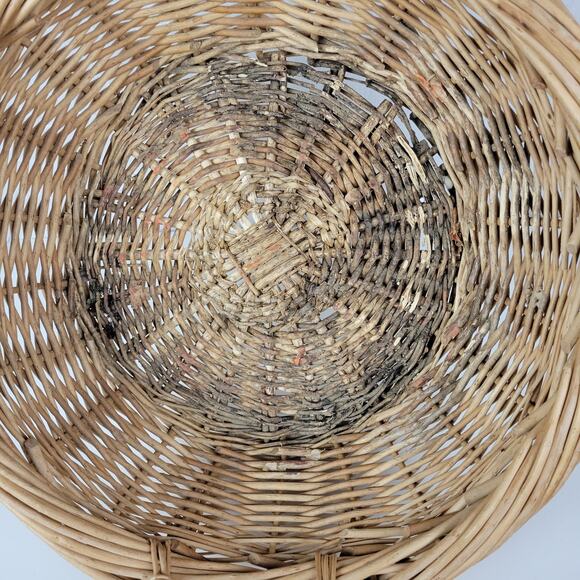 Vintage Wicker Basket Tan Natural Woven Rattan Round Handle Farmhouse Decor - Picture 12 of 16